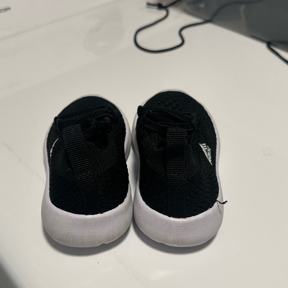 🌸 - Toddler RBX Black and White Sneakers Slip-Ons - Picture 3 of 6
